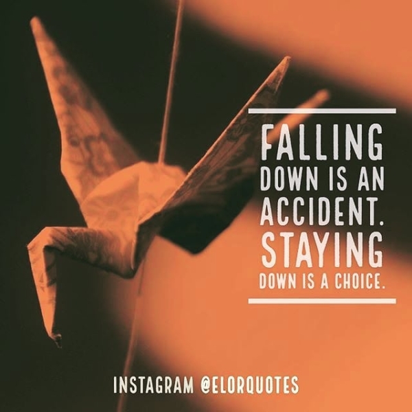 ah: WN ACCIDENT. STAYING CUS te INSTAGRAM @ELORQUOTES